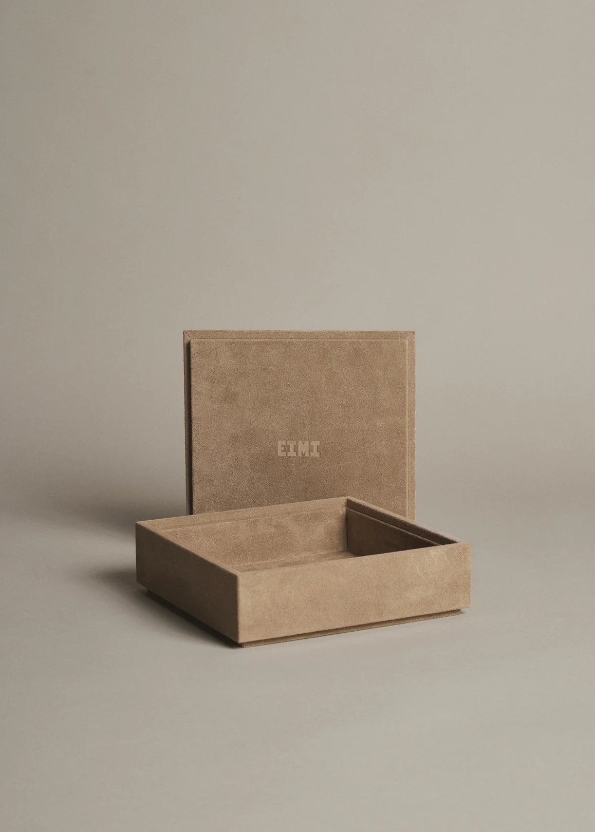 Eimi Benét Suede Box, Cinnamon