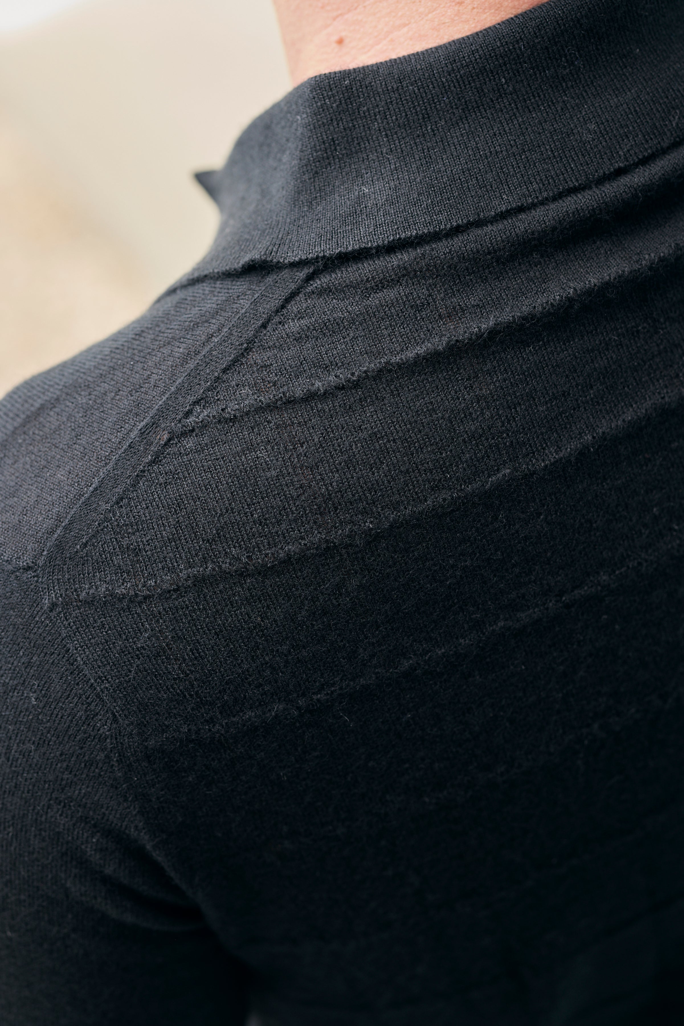 Hank Fine Cashmere Hampton Polo in Black