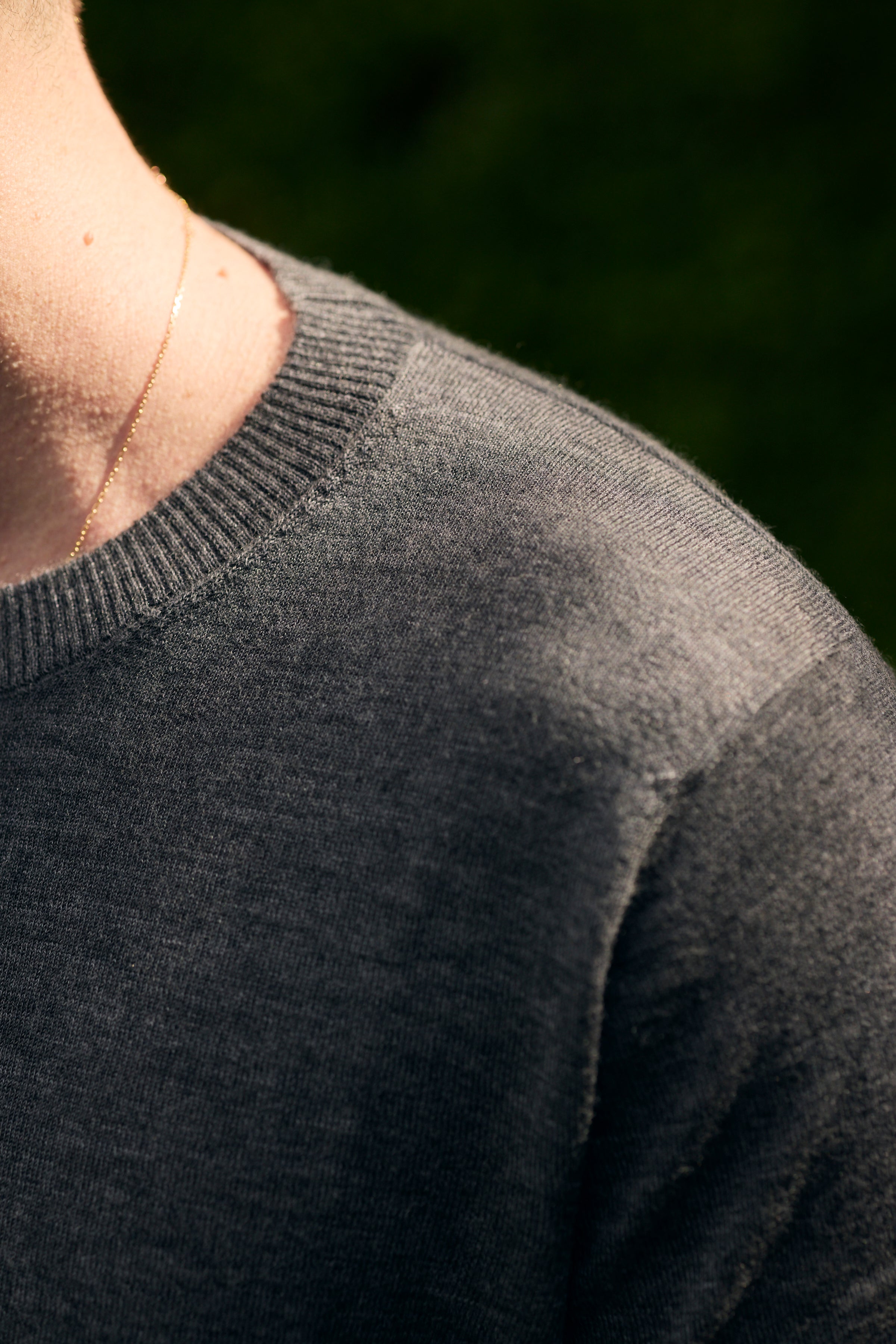 Hank Fine Cashmere Newman Sweater in Charcoal