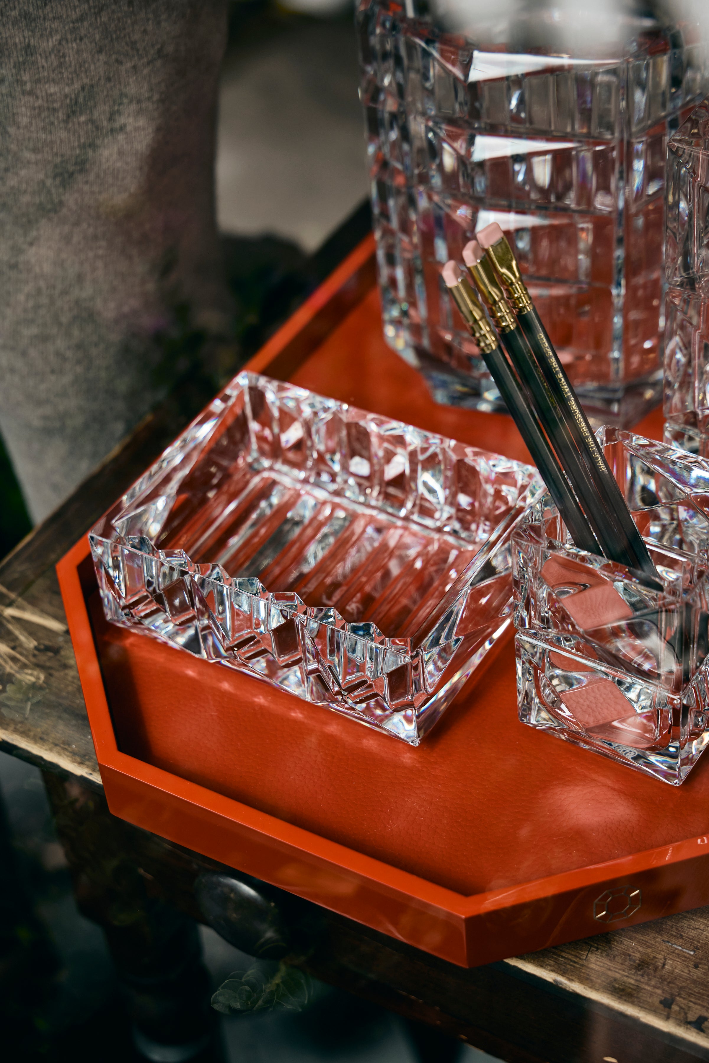 Octogone Red Tray, Medium