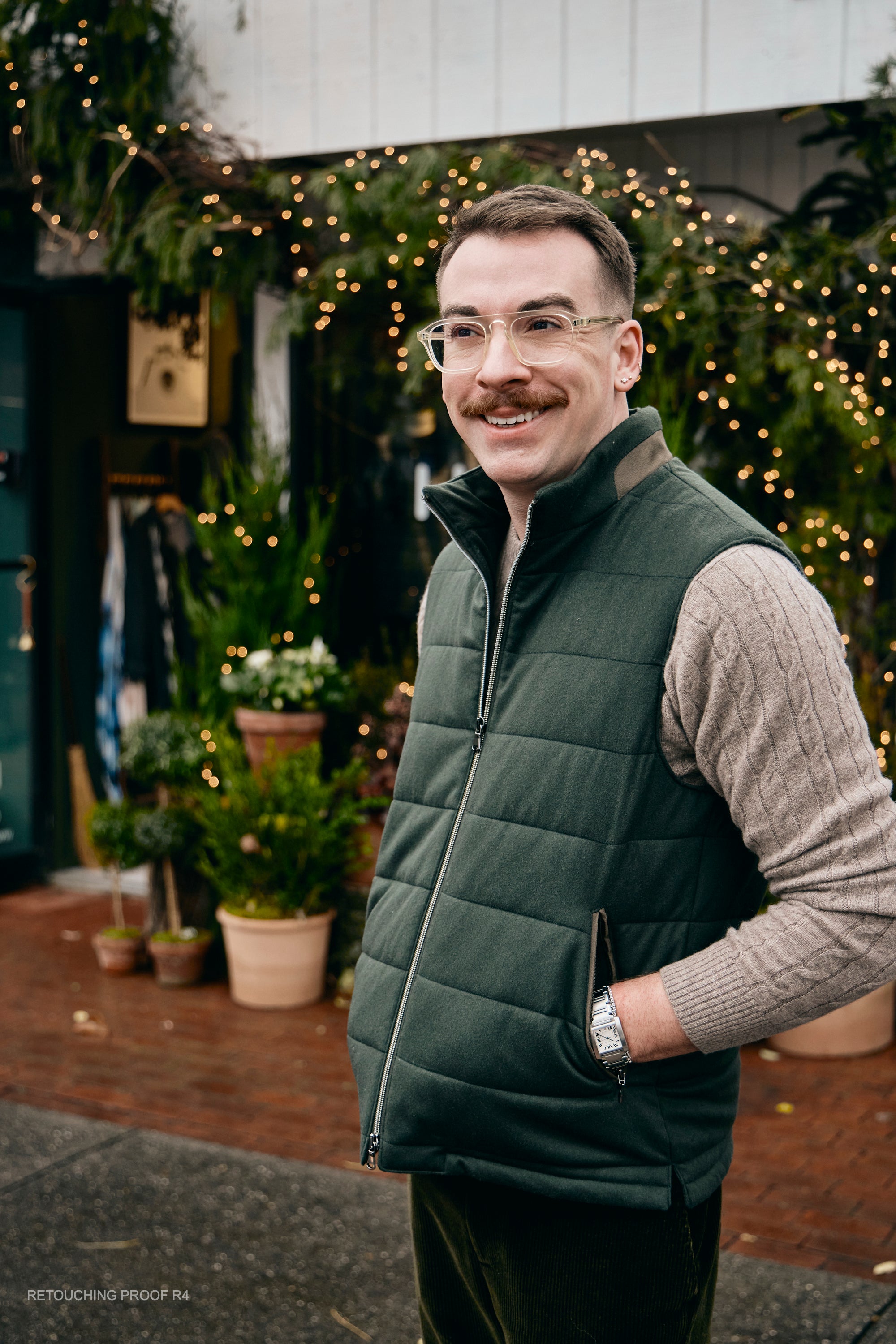 Hank Cashmere Parsonage Vest Olive Green