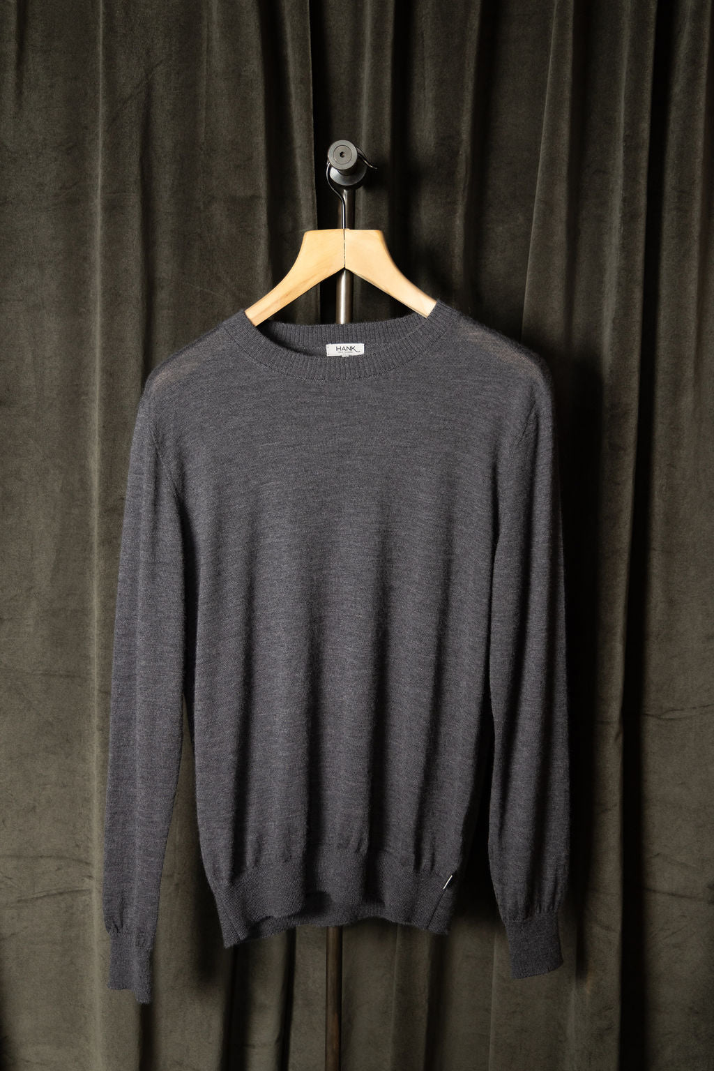 Hank Fine Cashmere Newman Sweater in Charcoal