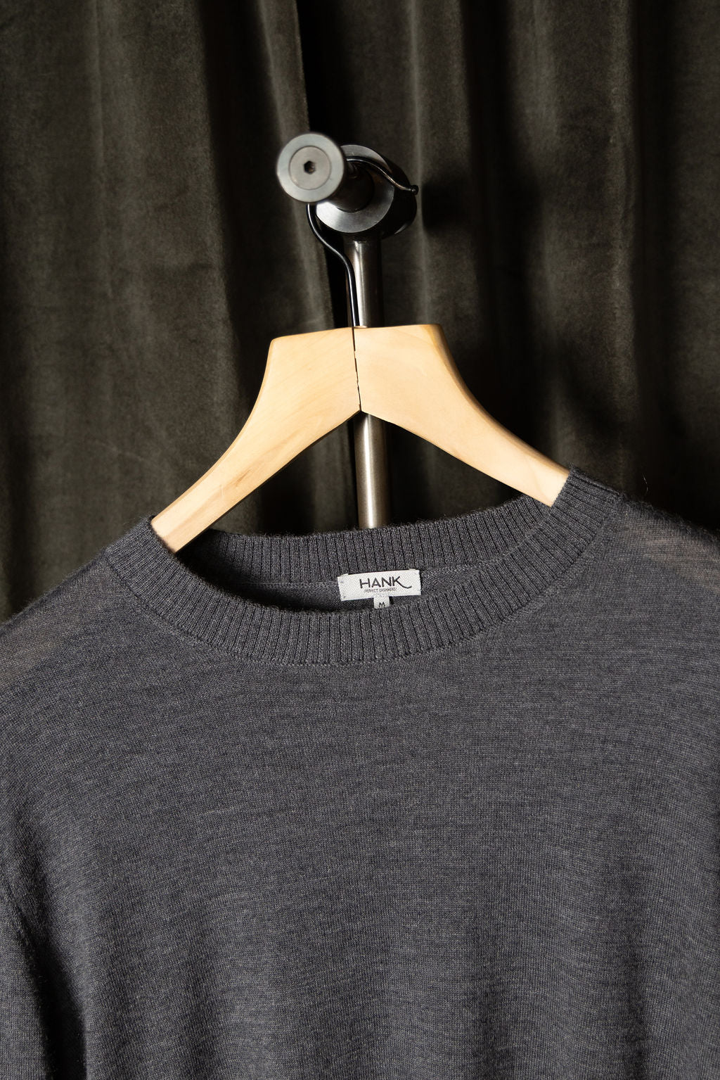 Hank Fine Cashmere Newman Sweater in Charcoal