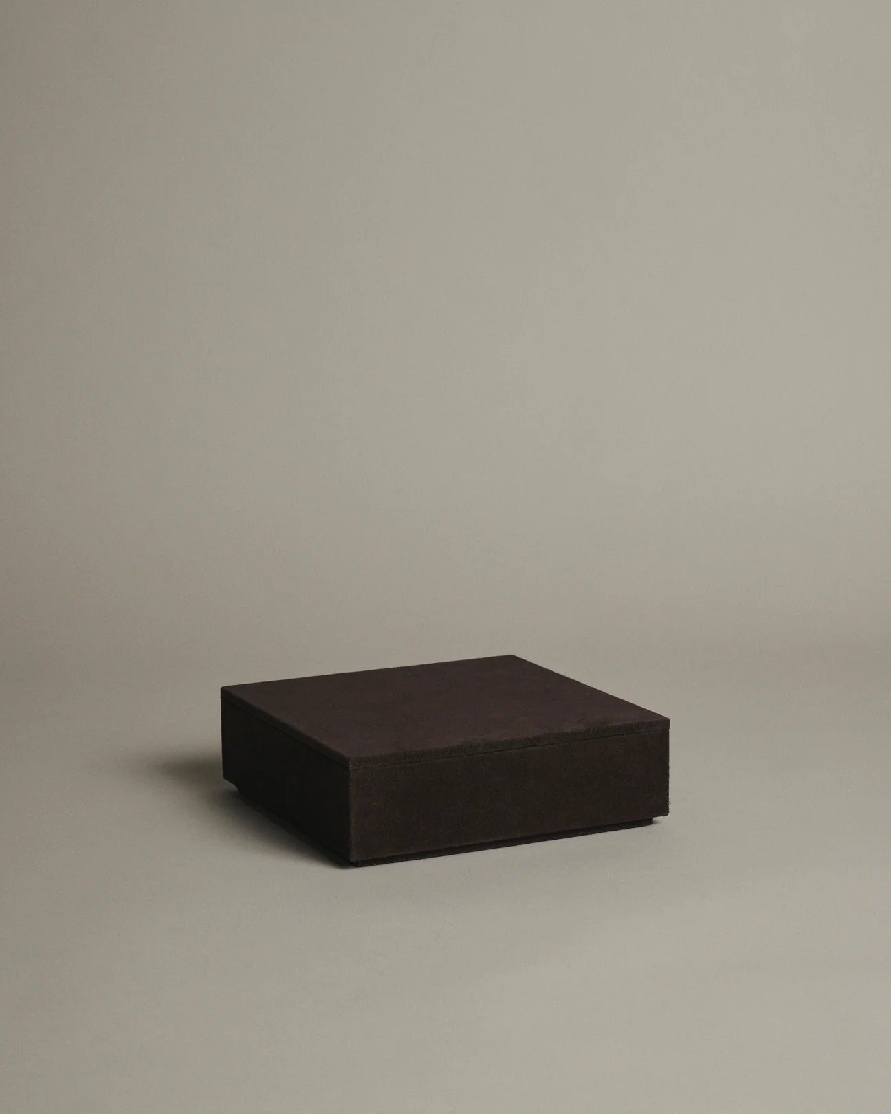 Eimi Benét Suede Box, Chocolate