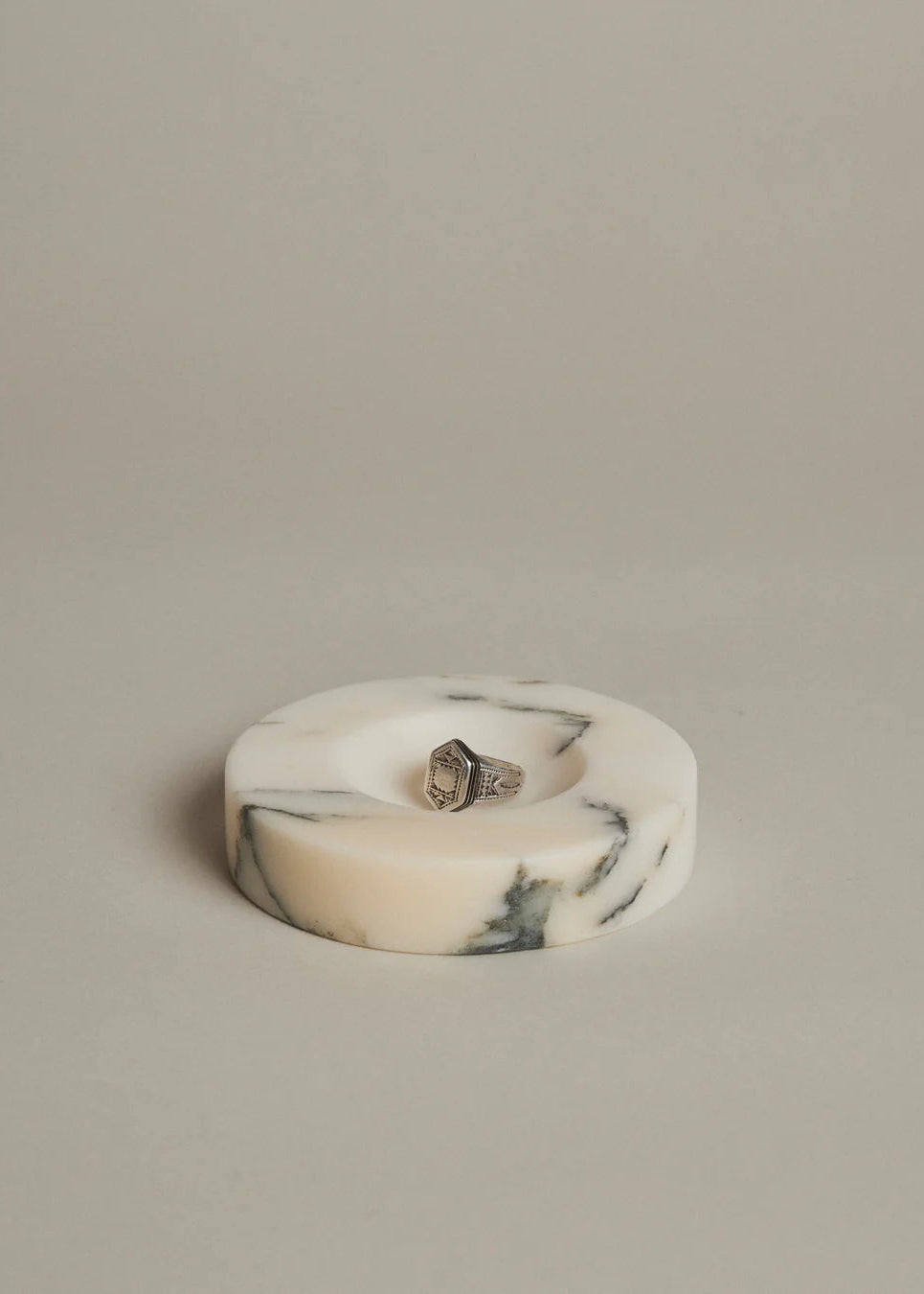 Cicco Ring Bowl, Calacatta Marble