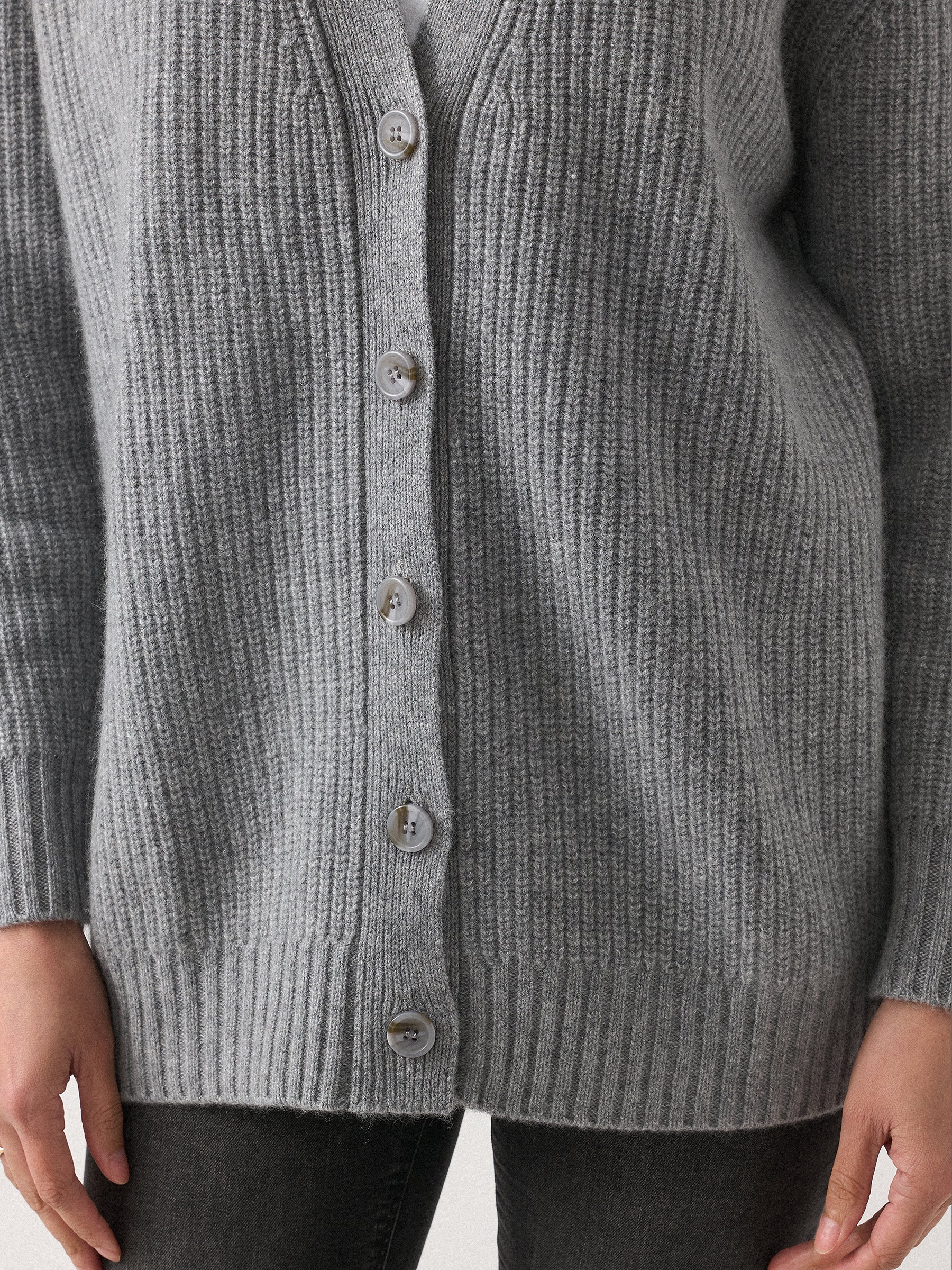 Hank Cashmere Charlie Cardigan in Medium Grey