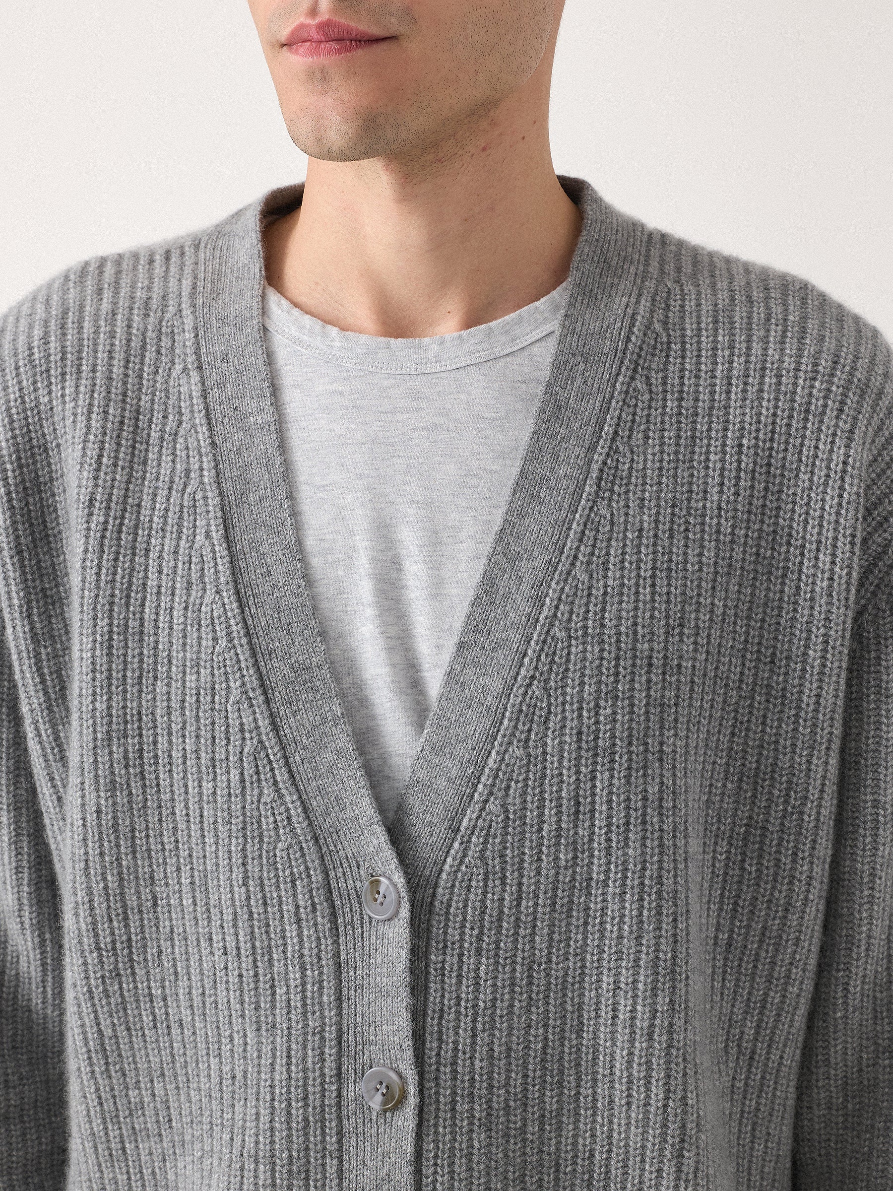 Hank Cashmere Charlie Cardigan in Medium Grey