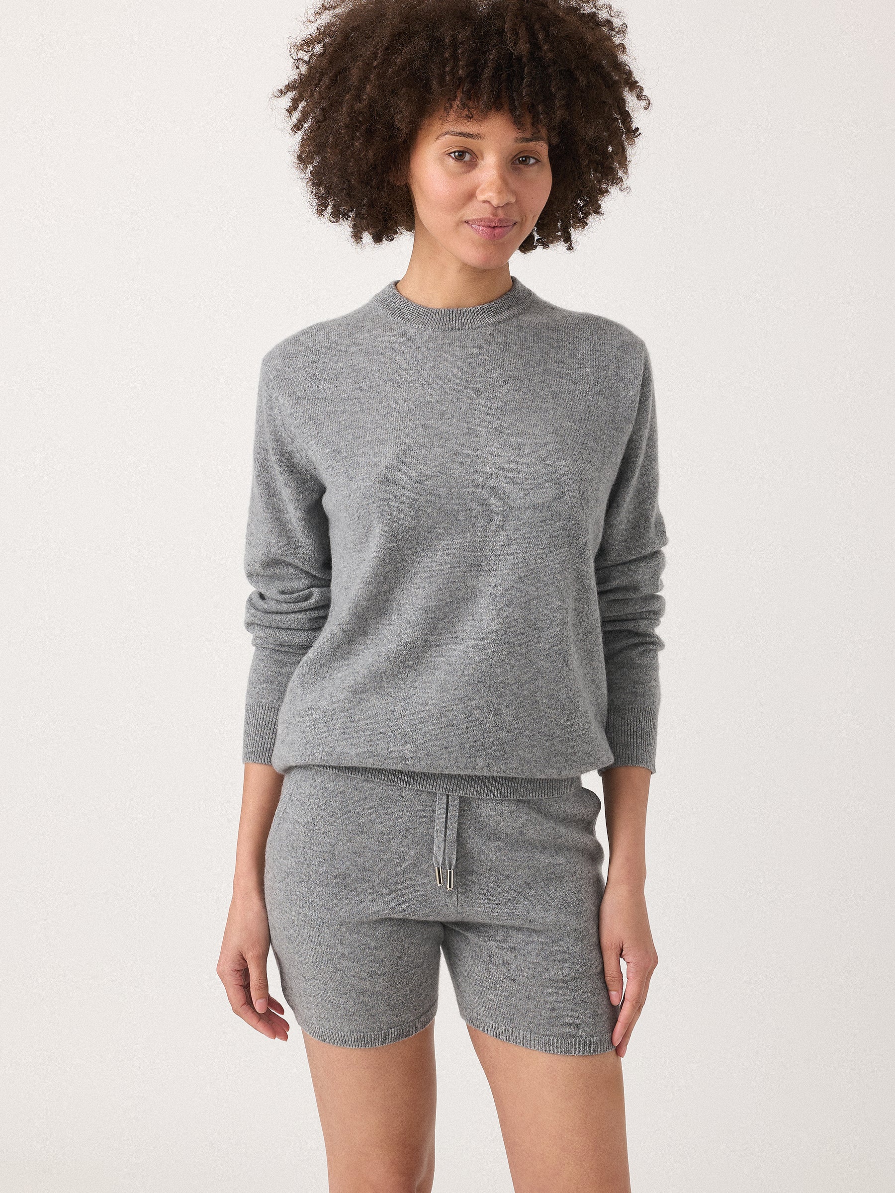 hank-unisex-william-short-in-medium-grey