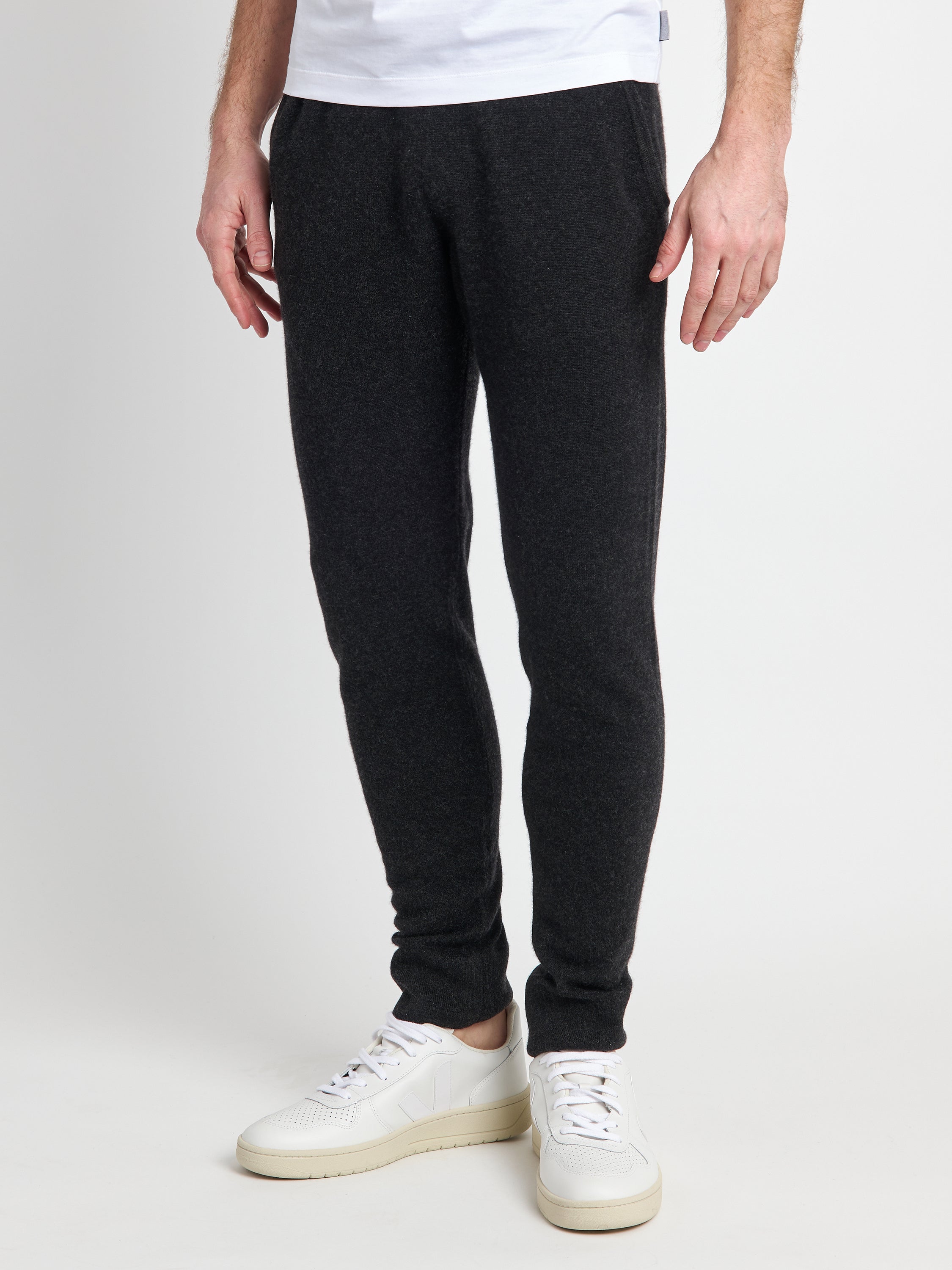 Hank Cashmere Henry Jogger in Charcoal
