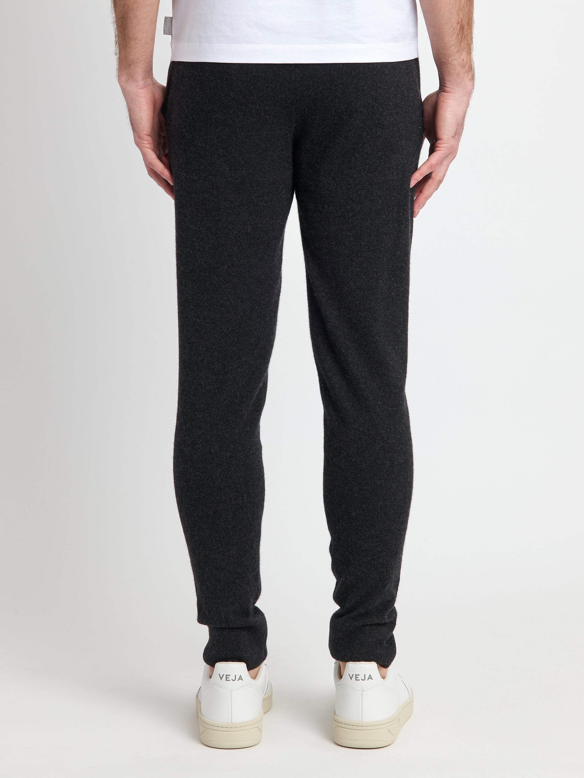 Hank Cashmere Henry Jogger in Charcoal