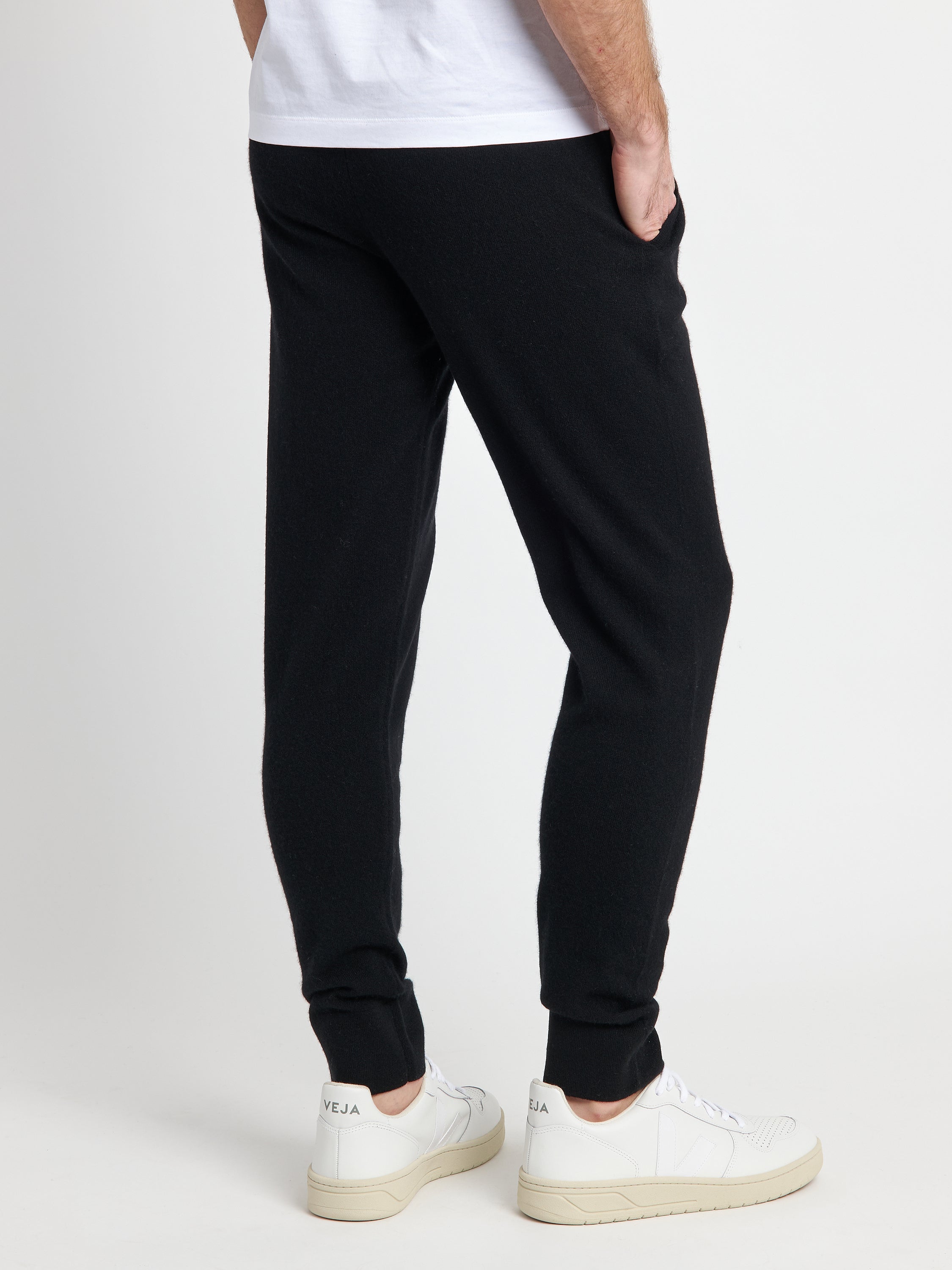 Hank Cashmere Henry Jogger in Black