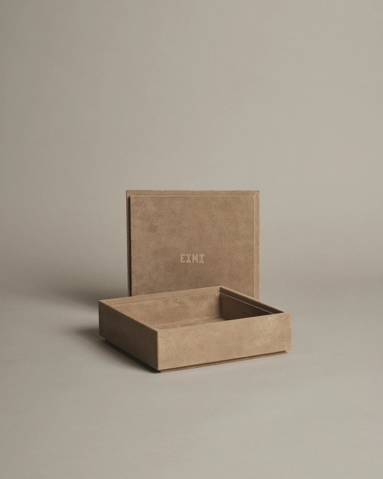 Eimi Benét Suede Box, Cinnamon