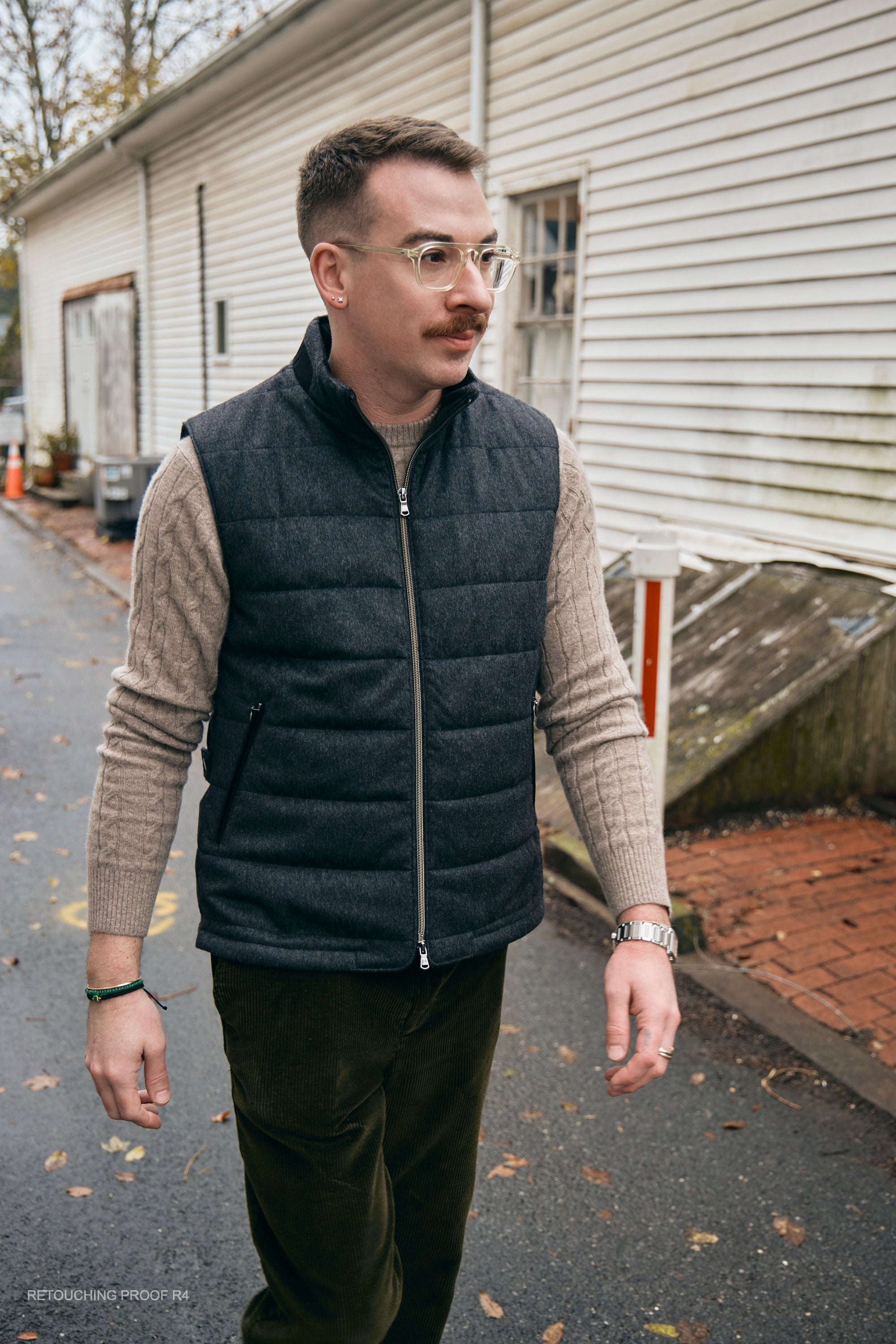 Hank Cashmere Parsonage Vest in Charcoal