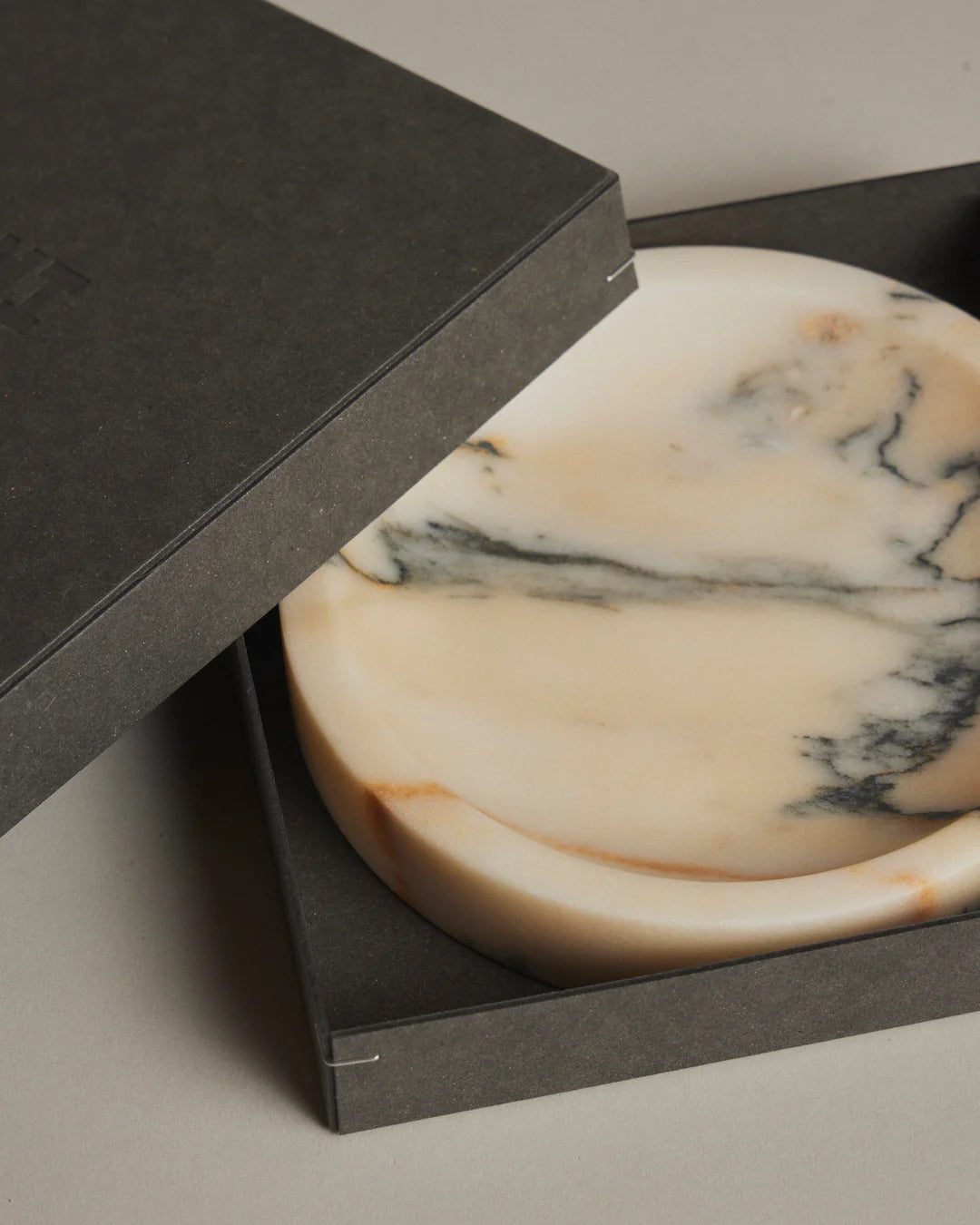 Cicco Catchall, Calacatta Marble