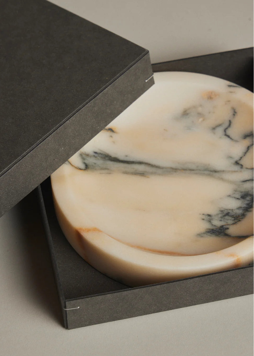 Cicco Catchall, Calacatta Marble