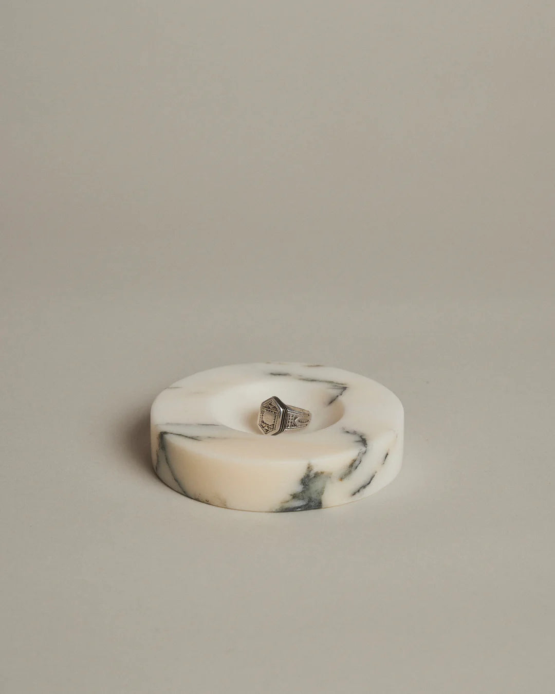 Cicco Ring Bowl, Calacatta Marble