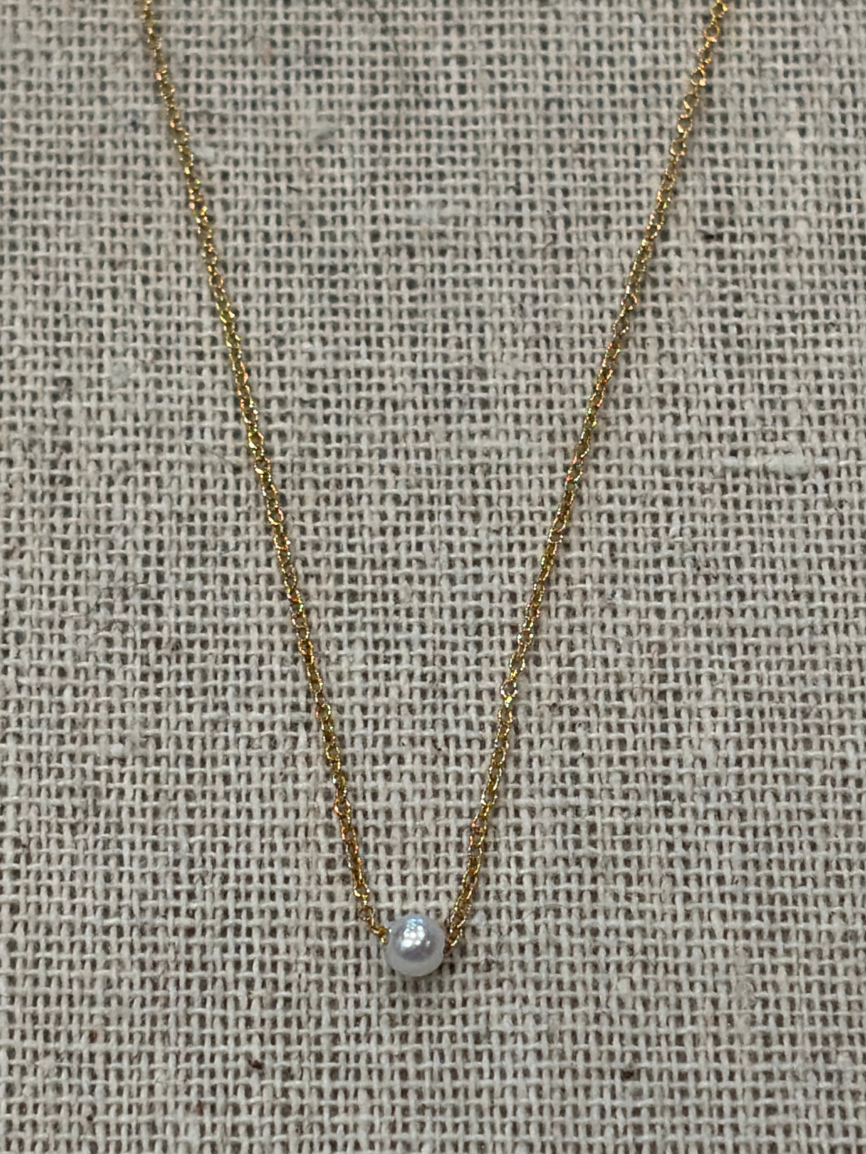 Radziwell Small Pearl Necklace