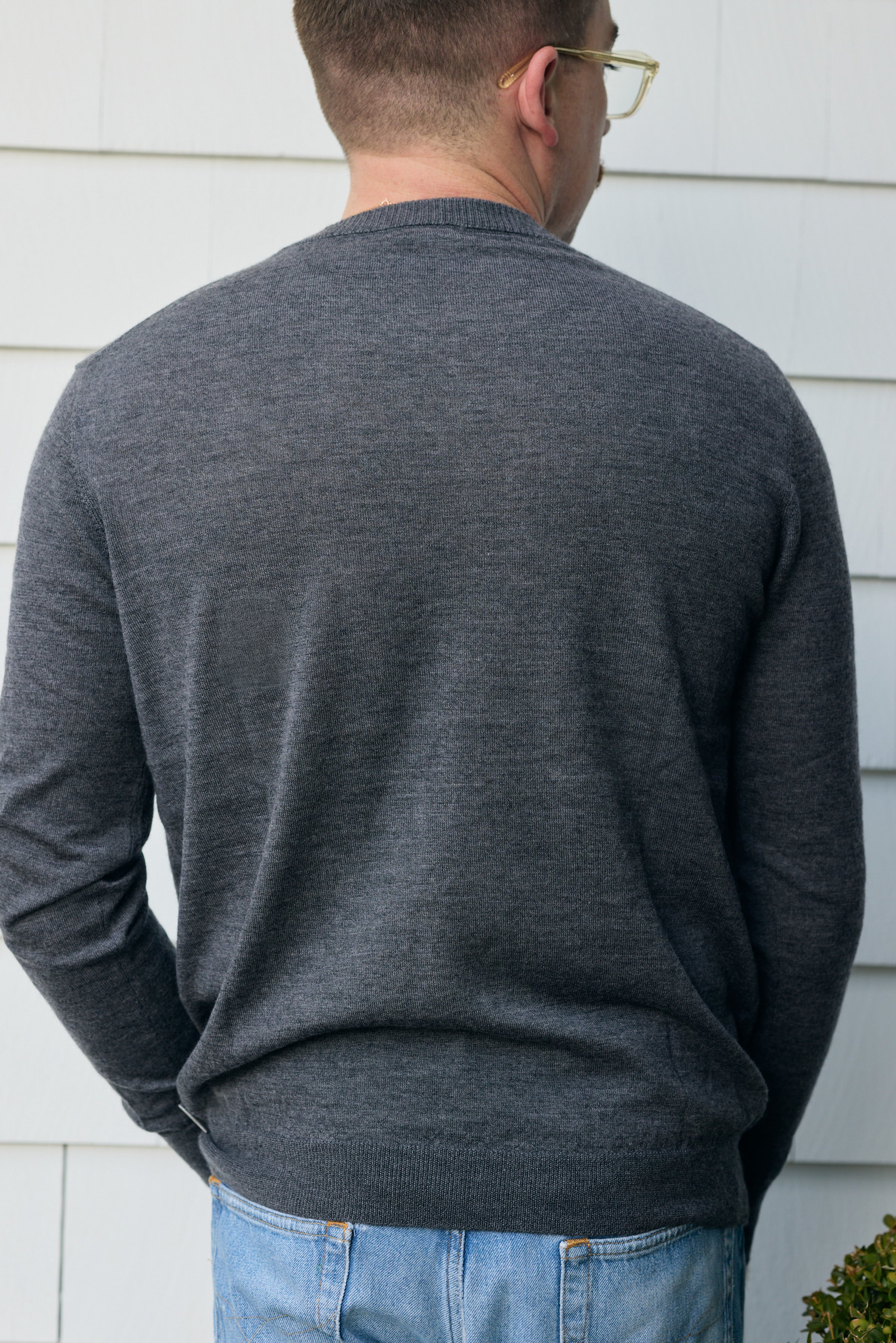 Hank Fine Cashmere Newman Sweater in Charcoal