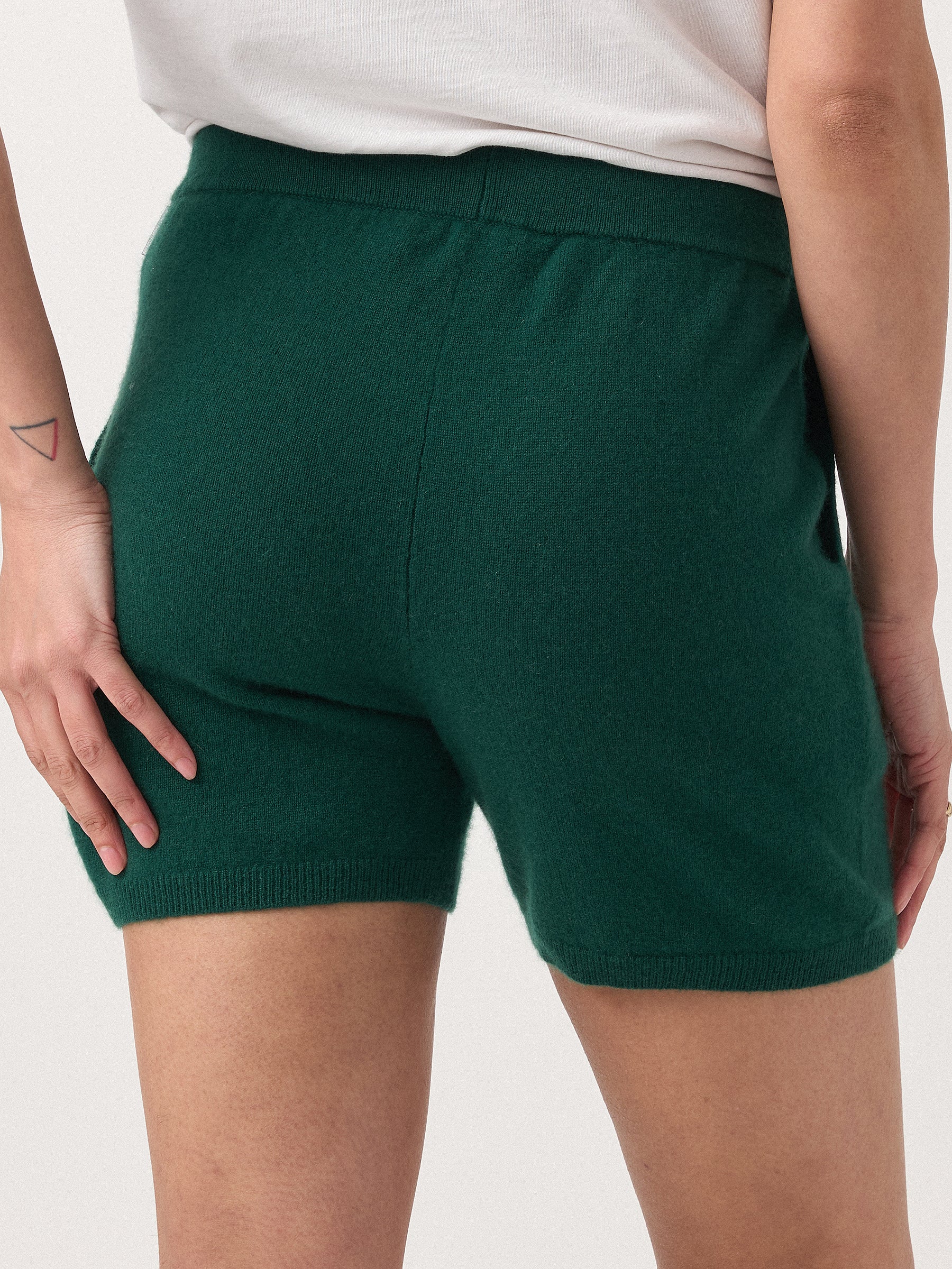 hank-unisex-william-short-in-emerald