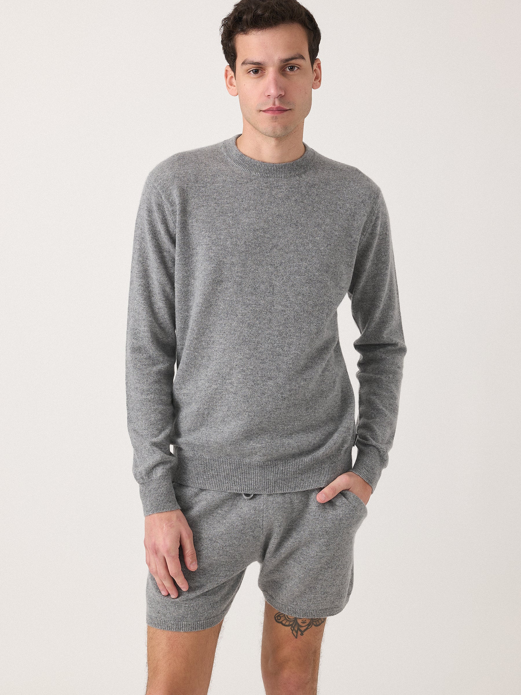 hank-unisex-william-short-in-medium-grey