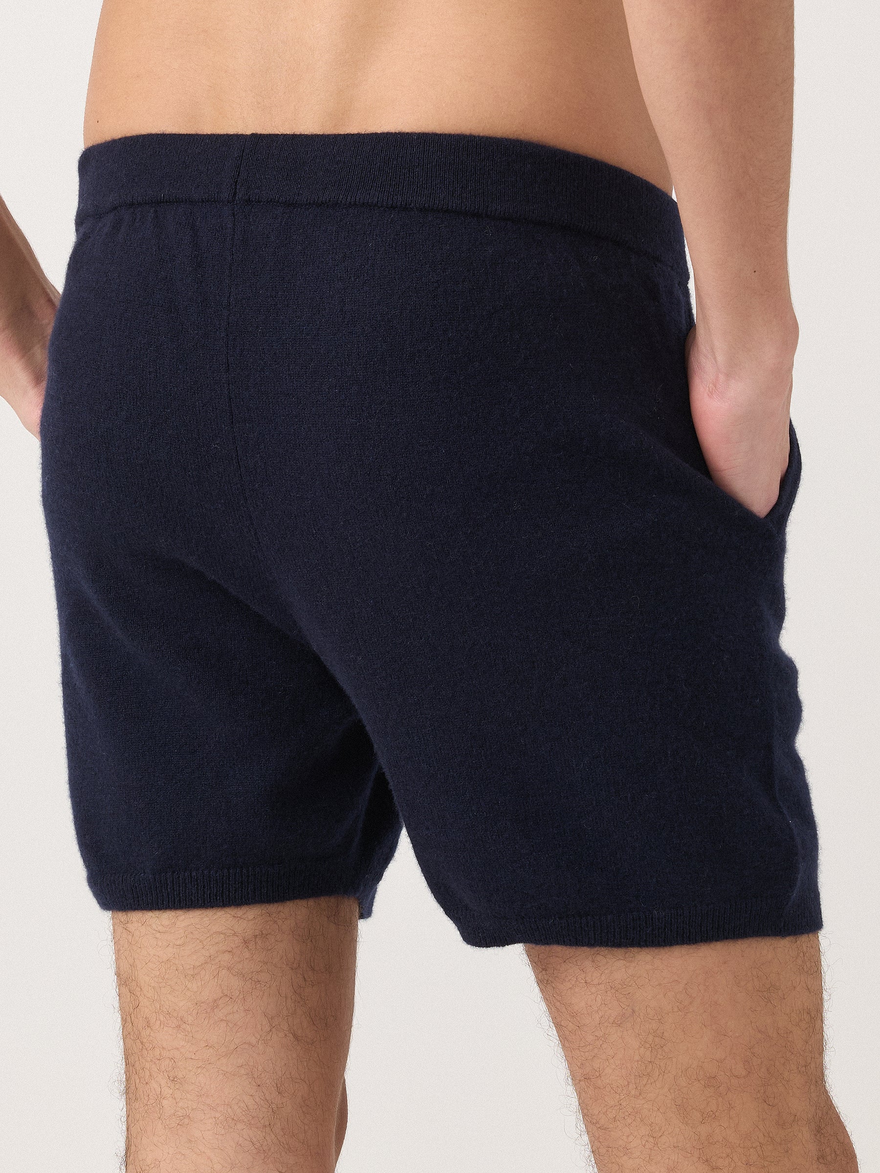 Hank Unisex William Short in Black