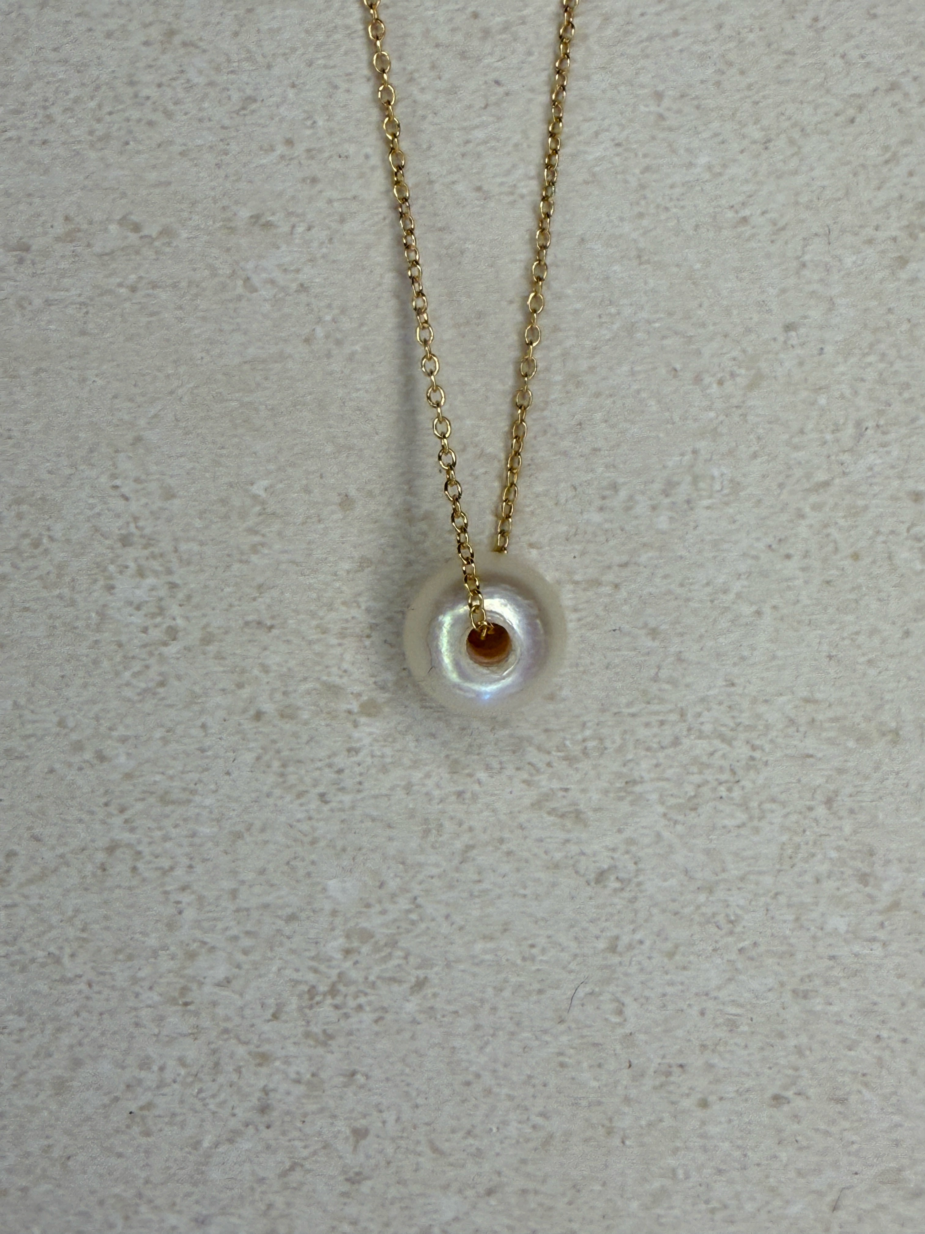 Radziwell Medium Single Pearl Necklace