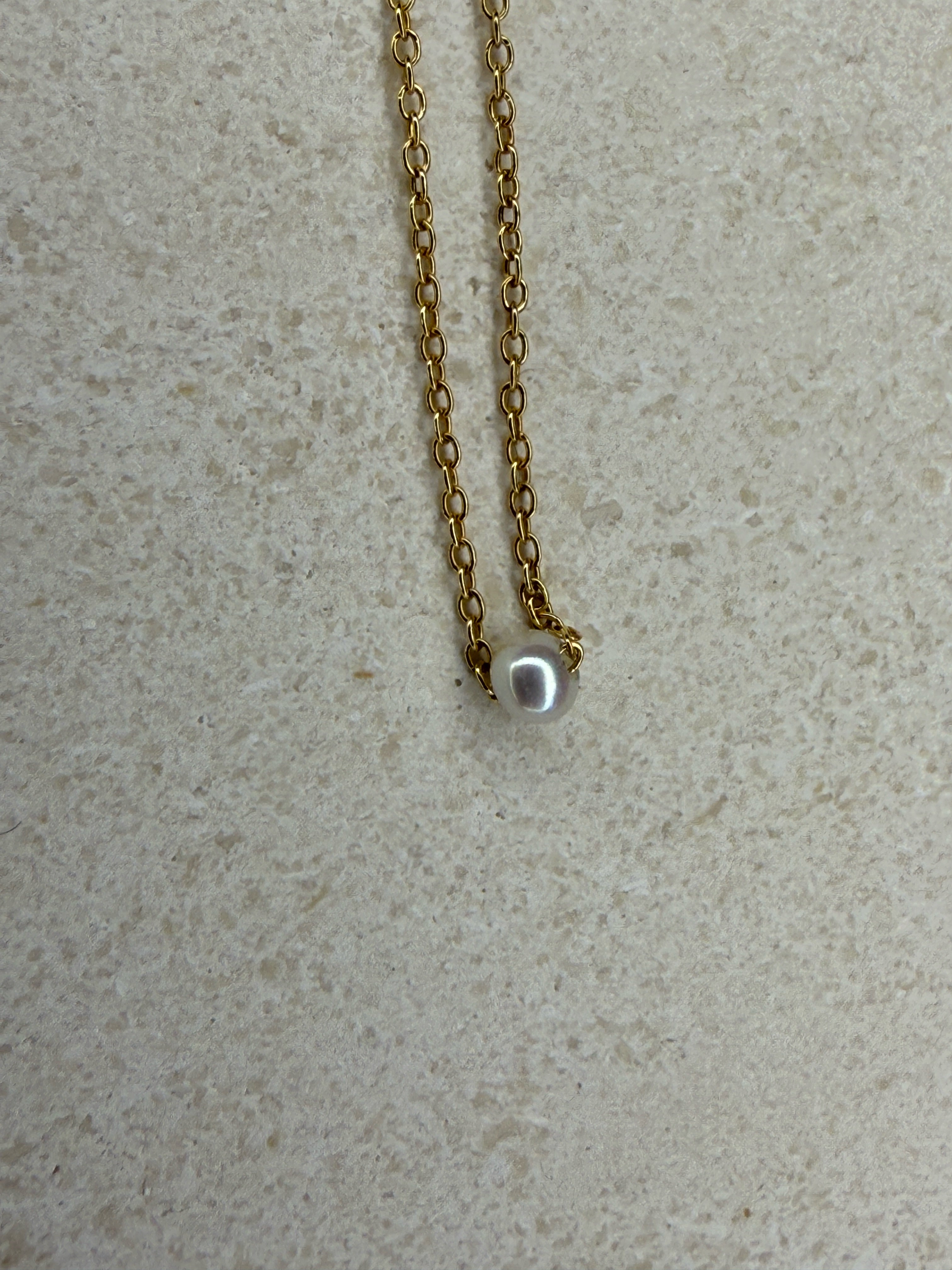Radziwell Small Single Pearl Necklace